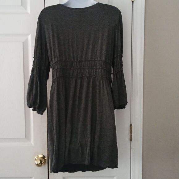 Max Studio  gray high waisted  super low cut v neckline  Sz L NWOT - Picture 5 of 7